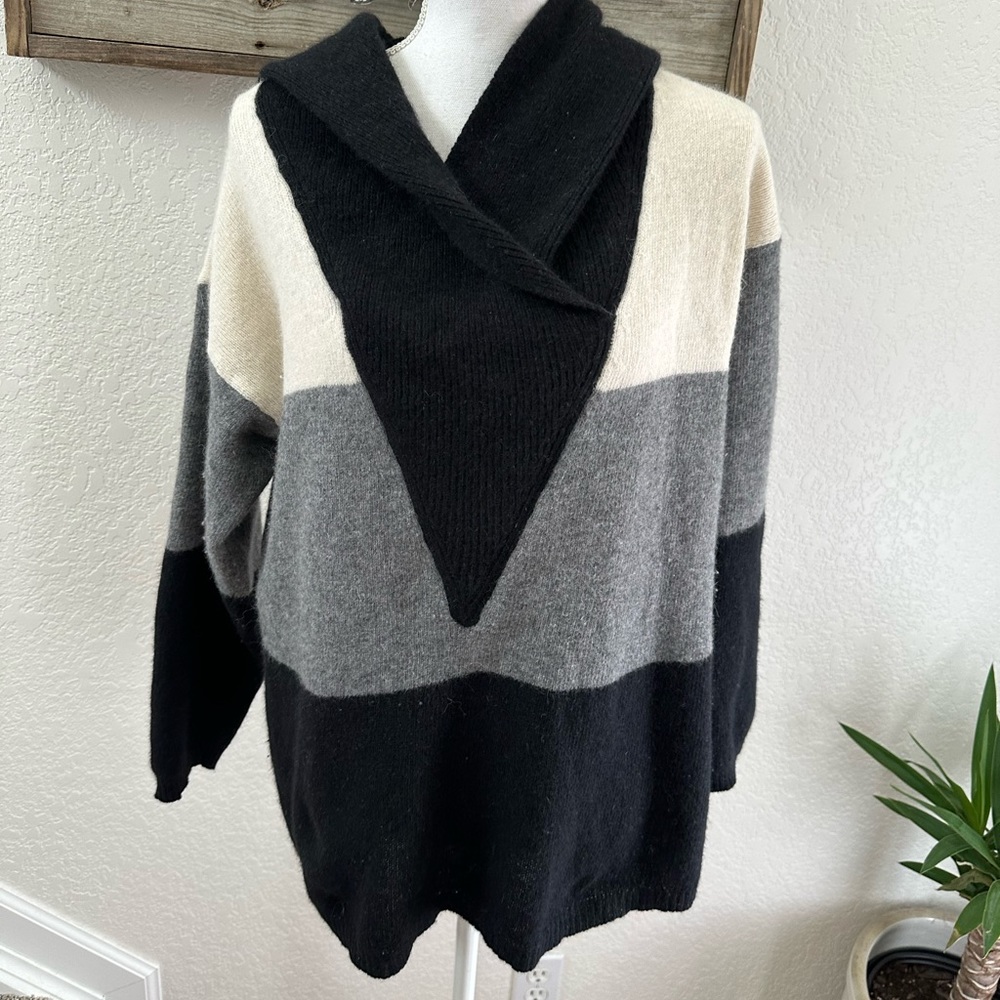 VTG Richard and Company Vintage color block lambswool angora hooded sweater M